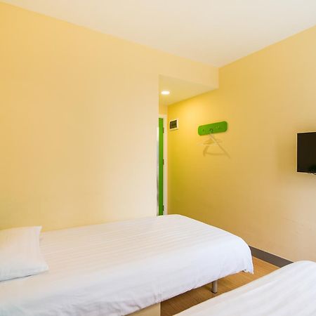 Hi Inn Shanghai Shibei Industrial Park Екстер'єр фото